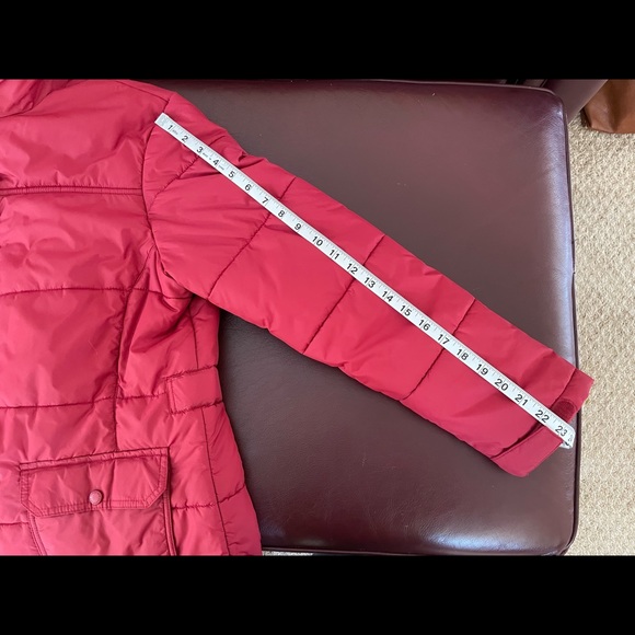 Lands' End Insulated Jacket with Sherpa Inner Collar - Picture 10 of 12